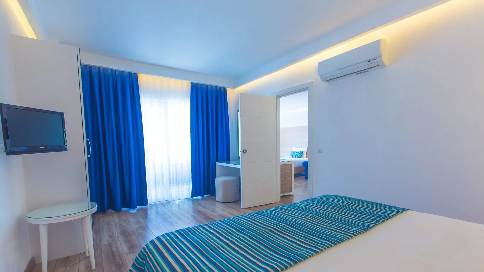 Kısmi deniz manzaralı oda
