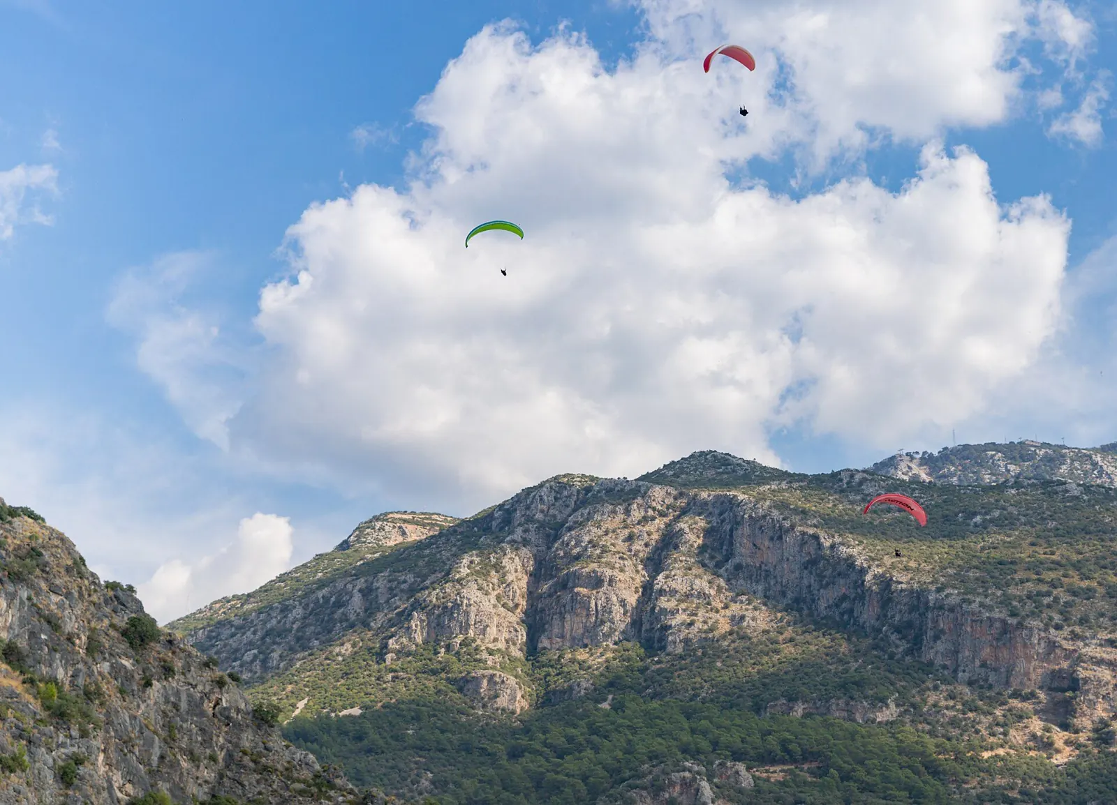 Babadağ'dan Ölüdeniz lagünü üzerine çift kişilik yamaç paraşütü uçuşu